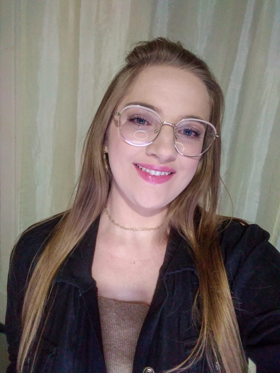  Érica Cristina Bellé  