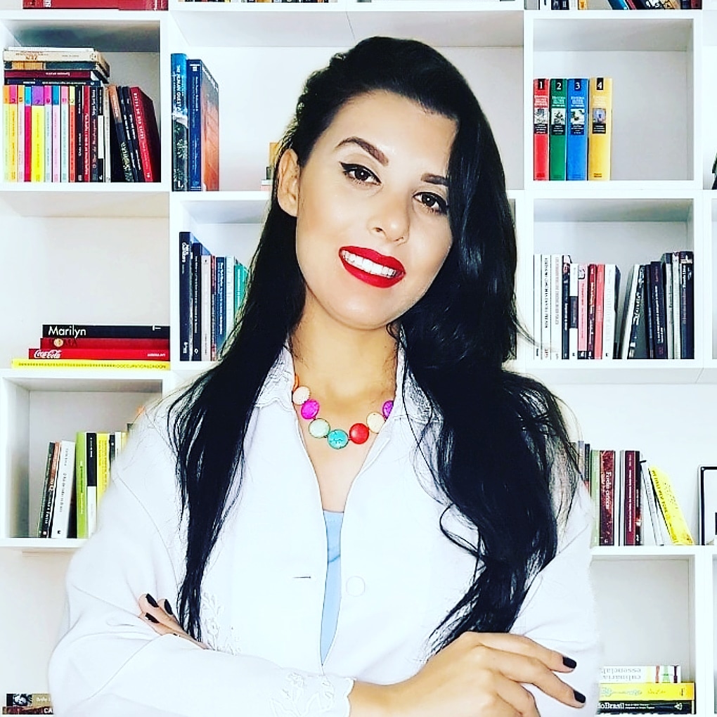 Dra. Daniela Aparecida Barbosa