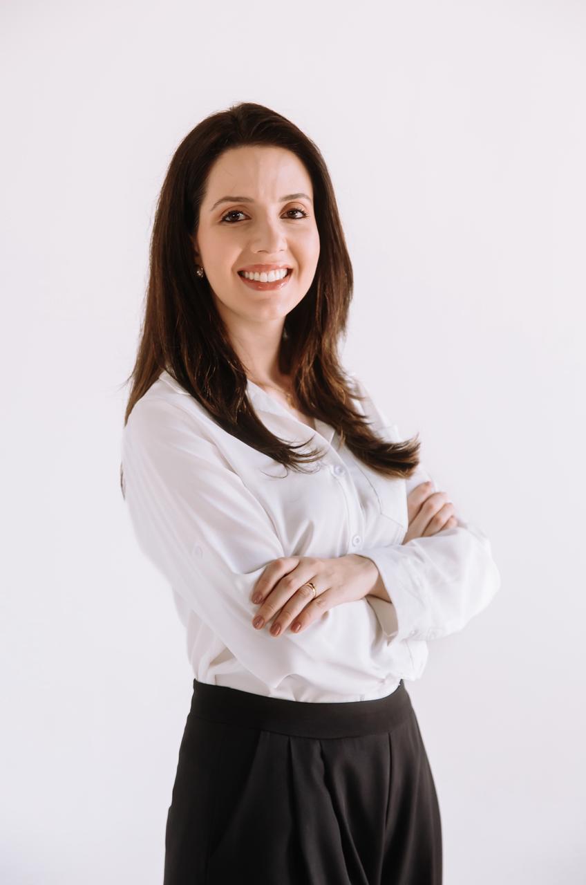 Dra. Renata Gomes de Oliveira