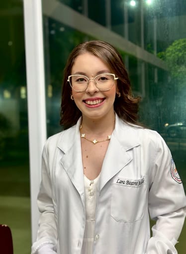Lara beatriz de andrade