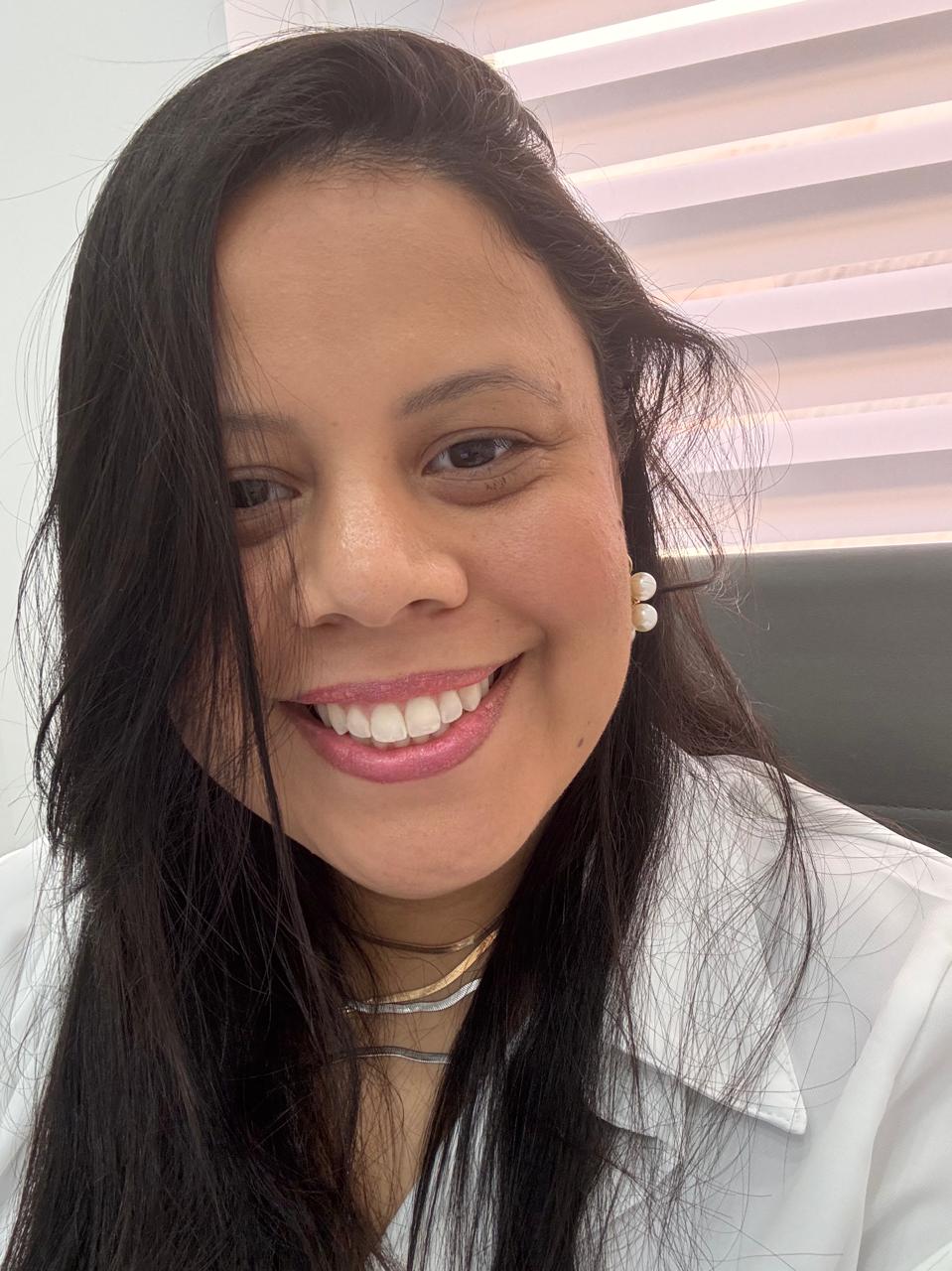 Dra. Kelly Cristina Moutinho Rodrigues 